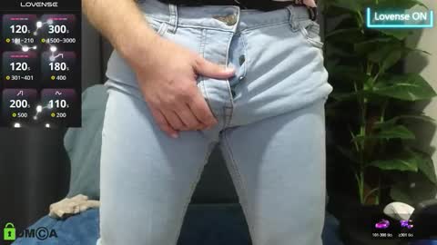 Meaty Roll online show from October 28, 6:39 am