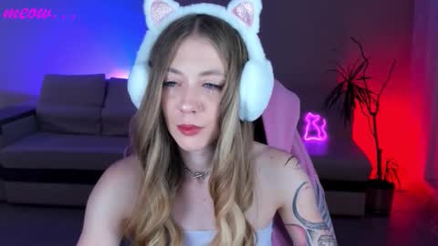 Sweet Meow nonude online show from November 21, 5:06 am