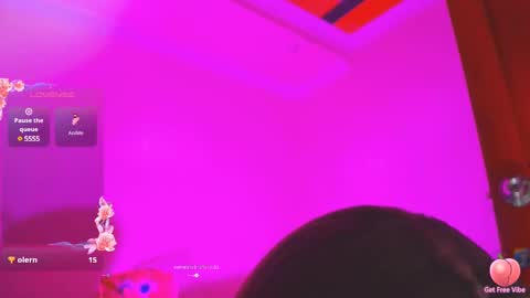 Snapshot of megan_7777 chatting on January 3, 1:59 am megan_7777 online show from January 3, 1:59 am