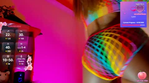 Snapshot of megan_7777 chatting on January 20, 3:59 am megan_7777 online show from January 20, 3:59 am