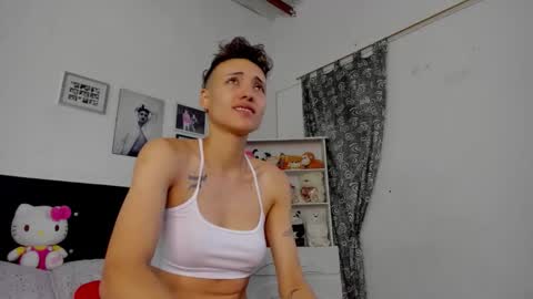 Snapshot of megan_and_clohe chatting on December 2, 6:58 pm M E G A N online show from December 2, 6:58 pm