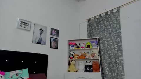 M E G A N online show from December 16, 6:24 pm