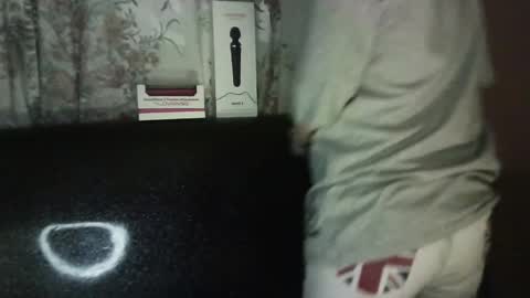 Megan and sophi online show from December 16, 10:40 am