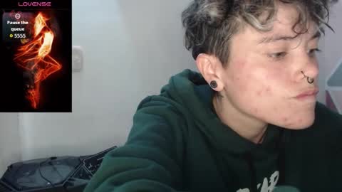 Megan and sophi online show from October 16, 12:11 am