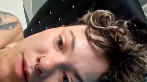 Megan and sophi online show from October 21, 11:22 am