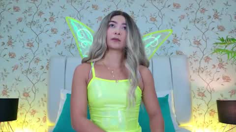 Carolina Paez online show from October 14, 12:50 pm