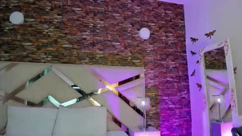 Snapshot of megan_devon chatting on November 4, 11:20 am online show from November 4, 11:20 am