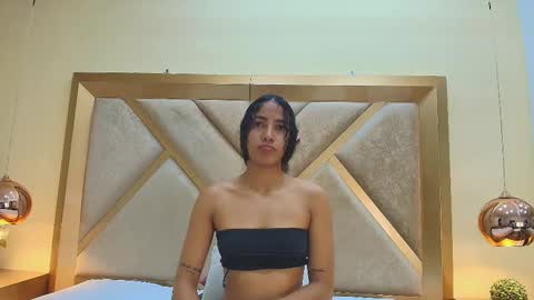 Snapshot of megan_siner chatting on November 22, 1:10 pm Megan Siner online show from November 22, 1:10 pm