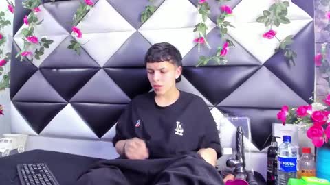 Snapshot of megan_thompsonn_ chatting on October 31, 2:34 am megan_thompsonn_ online show from October 31, 2:34 am