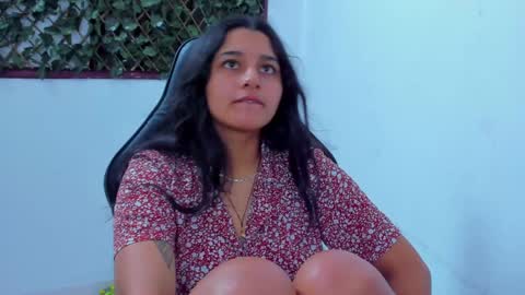 megan white 01  online show from December 8, 10:36 pm