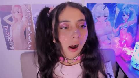 Snapshot of megan_yagami chatting on February 19, 5:05 am Megan online show from February 19, 5:05 am