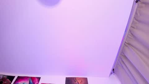 Snapshot of megan_yagami chatting on September 13, 7:41 am Megan online show from September 13, 7:41 am