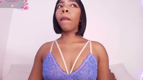 Snapshot of meganbarko chatting on December 17, 5:24 am megan online show from December 17, 5:24 am