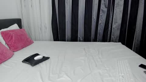 megancherrly online show from December 13, 9:52 pm