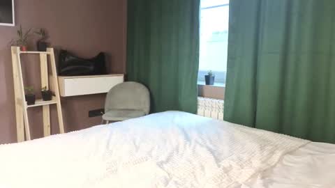 Michelle online show from October 25, 5:15 am