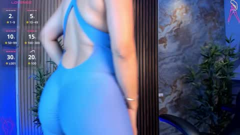 Snapshot of megancoxx_ chatting on November 20, 10:48 am Megan - Every day from 530 to 200 pm COL online show from November 20, 10:48 am