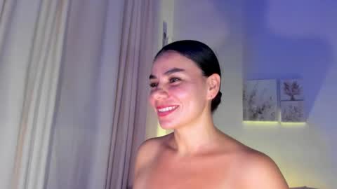 Snapshot of megandupont chatting on December 14, 5:29 am Megan M online show from December 14, 5:29 am