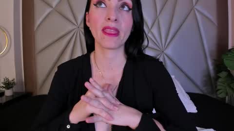 Megan Hofman online show from November 29, 3:42 am