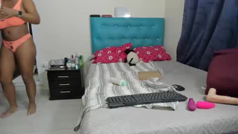 Snapshot of meganhotxx2 chatting on March 11, 3:05 am megan online show from March 11, 3:05 am