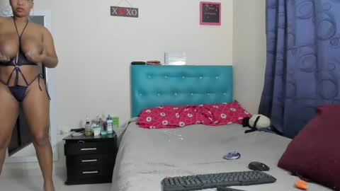 Snapshot of meganhotxx2 chatting on March 12, 7:06 pm megan online show from March 12, 7:06 pm
