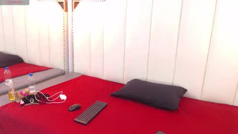 meganlarsson online show from October 6, 11:51 am