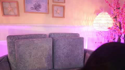 Megan Lowell online show from February 4, 7:31 pm