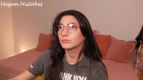 Snapshot of meganmistakes chatting on January 13, 12:51 am Megan Mistakes online show from January 13, 12:51 am