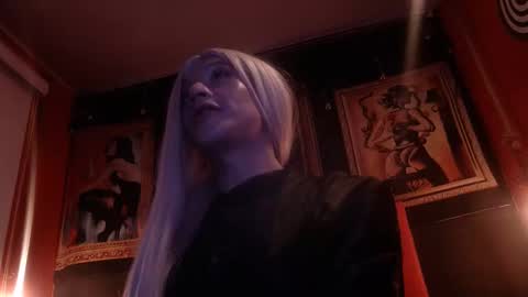 Snapshot of megannixx chatting on October 11, 7:07 am megannixx online show from October 11, 7:07 am