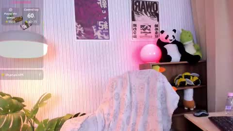 meganpeach_ online show from November 28, 12:46 am