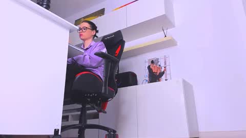 Snapshot of meganstones chatting on February 9, 8:13 pm Megan online show from February 9, 8:13 pm