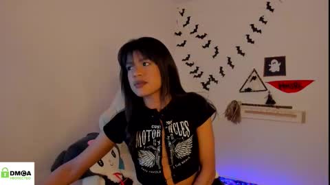 Snapshot of meganthompsonn chatting on October 6, 5:05 am Megan online show from October 6, 5:05 am