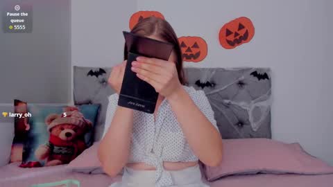 Snapshot of meganysammy chatting on October 16, 7:48 pm megansammy online show from October 16, 7:48 pm