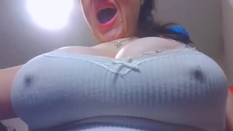 Snapshot of megatitsxx chatting on November 1, 12:07 pm SHAROLD online show from November 1, 12:07 pm