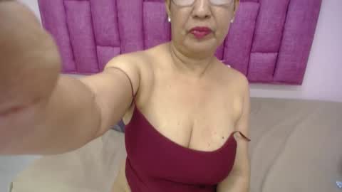Snapshot of megatitsxxx chatting on January 6, 11:52 pm milfpleasure online show from January 6, 11:52 pm