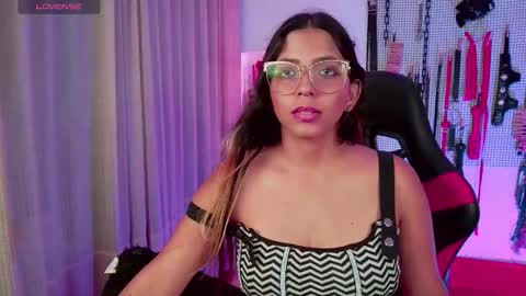 Snapshot of meggan_greey chatting on October 4, 9:35 pm Your best slave  online show from October 4, 9:35 pm