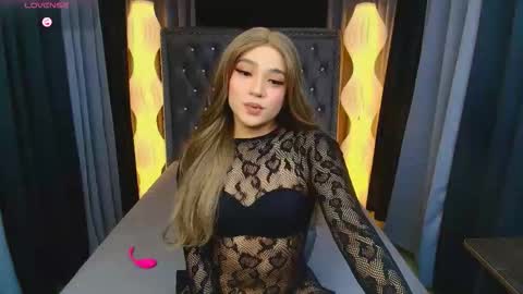 meggan  . maria shantal online show from February 4, 12:22 pm