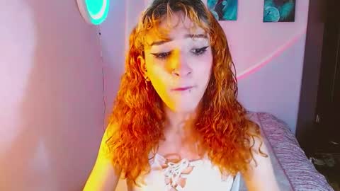 Snapshot of meghan_devil_ chatting on September 23, 4:37 am meghan_devil_ online show from September 23, 4:37 am