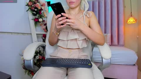 Meghan  online show from January 9, 12:30 pm