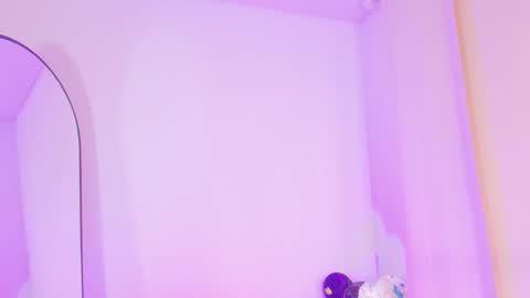 Snapshot of meghanallen_ chatting on November 20, 8:41 pm meghanallen_ online show from November 20, 8:41 pm