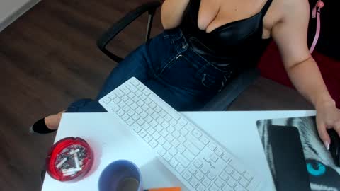 Miss Meghan or MM    online show from February 4, 2:21 pm