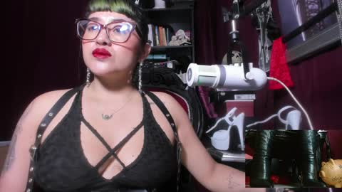 Goddess Sara online show from March 27, 9:14 pm