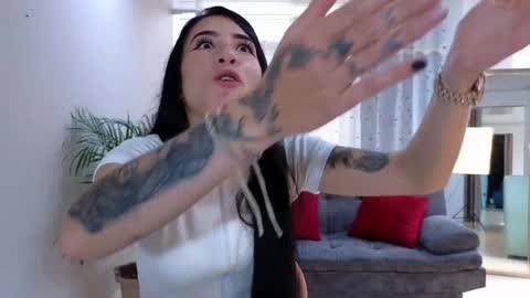 Mei online show from February 9, 6:58 pm