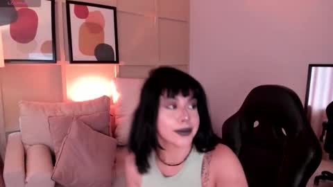 Melvis online show from January 12, 2:11 pm