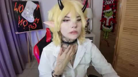 Snapshot of mekurisu chatting on December 15, 8:18 am mekurisu online show from December 15, 8:18 am