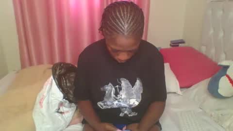 pretty online show from January 13, 7:35 am