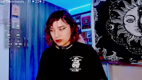 Snapshot of mel_dahlia chatting on December 22, 1:45 am Melissa - - Please help me to reach 100 thumbs up online show from December 22, 1:45 am