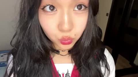 Snapshot of melana_love chatting on March 9, 10:41 am Melana online show from March 9, 10:41 am