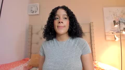 Snapshot of melania_xtreme chatting on November 1, 12:23 am melania_xtreme online show from November 1, 12:23 am