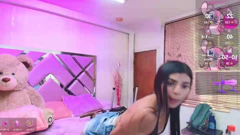 Snapshot of melanie_castillo chatting on October 20, 7:47 pm melanie_castillo online show from October 20, 7:47 pm