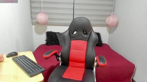 Melanie  online show from January 21, 7:15 am